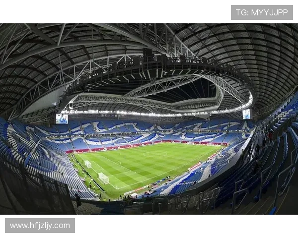 以世界杯足球场面积约7000平方米为中心探索体育场馆建设与环境适应性研究