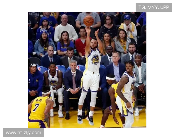 詹姆斯伤愈复出助湖人逆转胜勇士 库里单场41分难阻败局